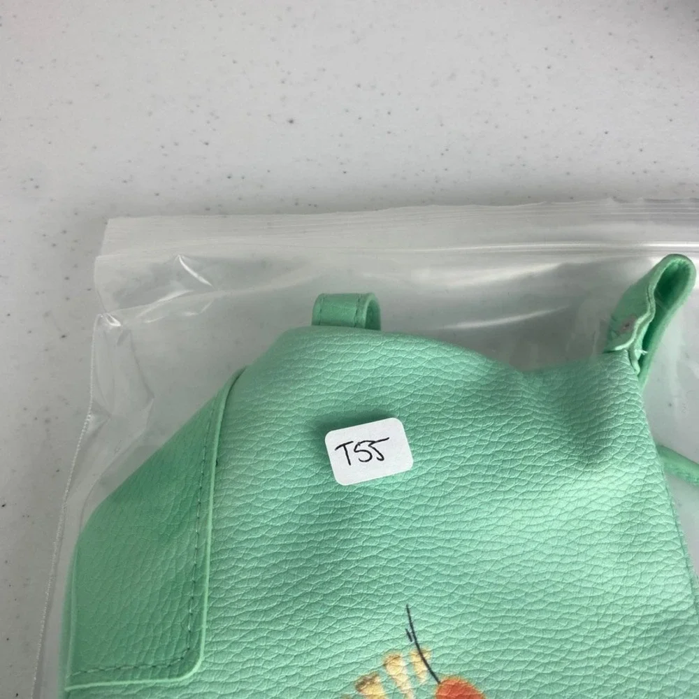 Elemis x Gretchen Roehrs Cosmetic Bag Women‎ OS Mint Green Fashion Illustration